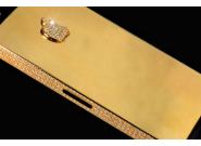 Lusso estremo alla scoperta delle nuove cover per iPhone in oro, diamanti e pietre preziose